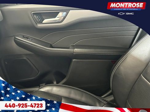 Used 2024 Ford Escape Platinum AWD/4WD image 12