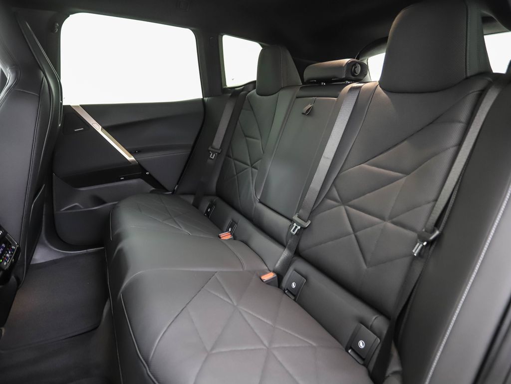 Used 2026 BMW iX xDrive60 w/ Premium Package AWD/4WD image 23