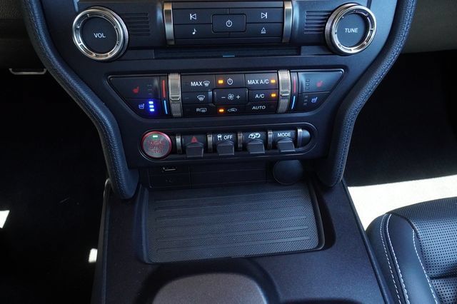 Used 2022 Ford Mustang Shelby GT500 w/ Technology Package RWD image 27