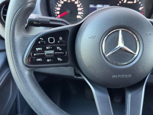 Used 2023 Mercedes-Benz Sprinter 2500 image 18