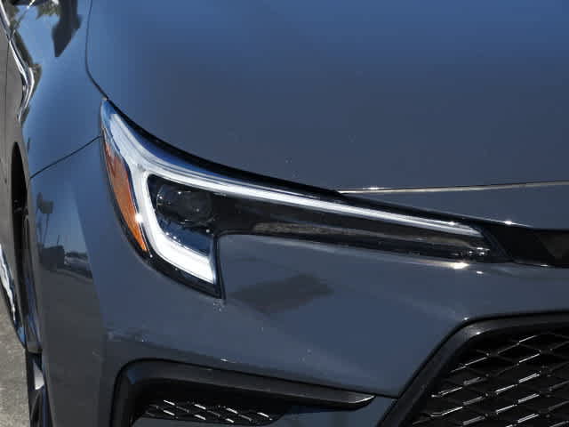 Used 2023 Toyota Corolla SE w/ Carpet Mat Package (TMS) FWD image 5