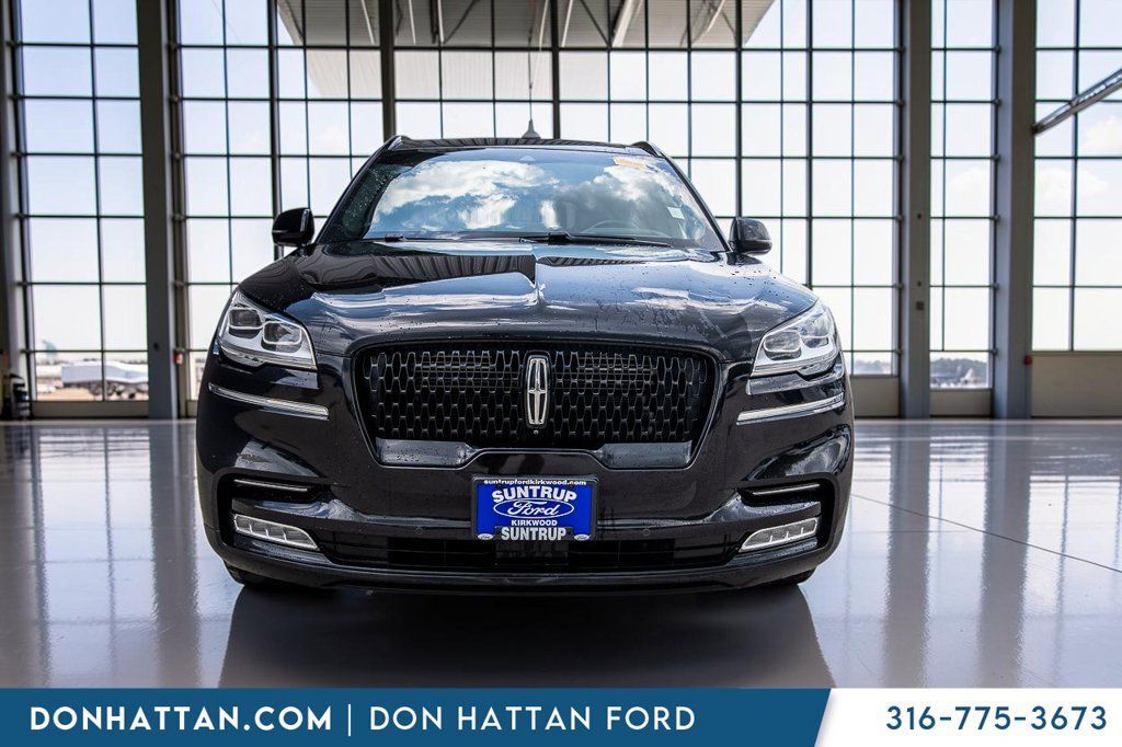 Used 2023 Lincoln Aviator Reserve w/ Equipment Group 201A AWD/4WD image 30