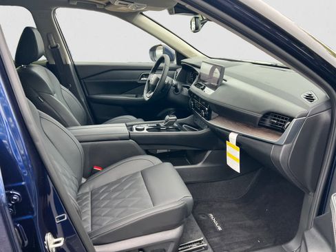 New 2026 Nissan Rogue Platinum AWD/4WD image 14