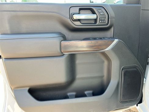 Used 2021 GMC Sierra 2500 SLT w/ SLT Convenience Package image 16