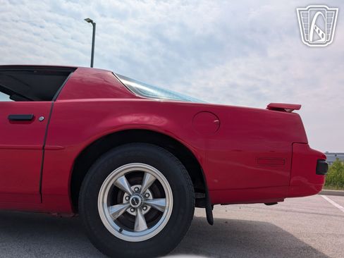 Used 1989 Pontiac Firebird Coupe image 33