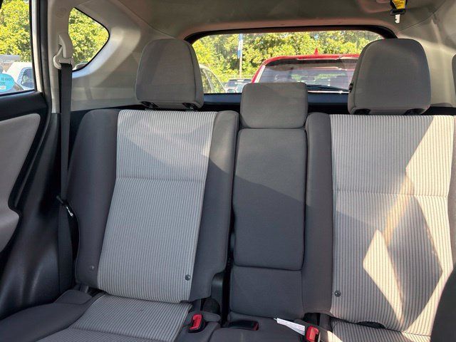 Used 2015 Toyota RAV4 LE AWD/4WD image 10
