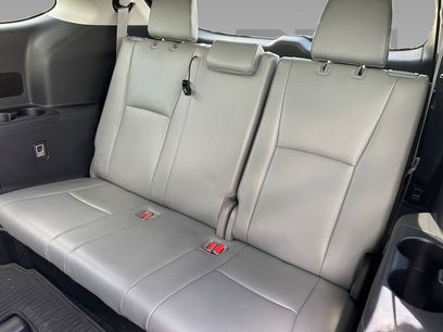 Used 2023 Toyota Highlander XLE