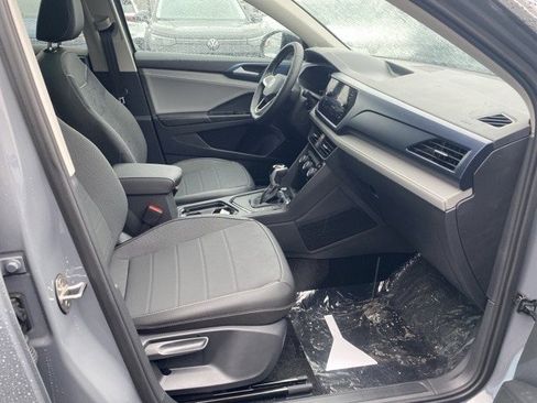 New 2024 Volkswagen Taos SE image 43