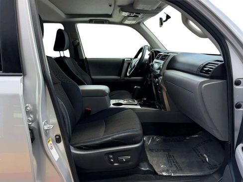 Used 2010 Toyota 4Runner SR5 image 13