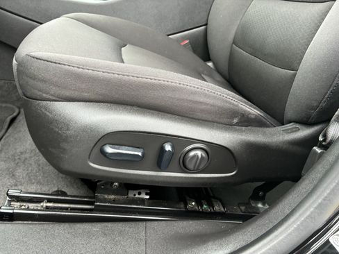 Used 2024 Chevrolet Malibu LT FWD image 25