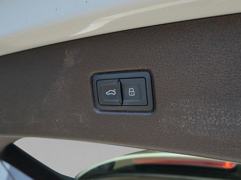 Used 2019 Audi Q7 3.0T Prestige AWD/4WD image 6