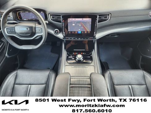 Used 2024 Jeep Wagoneer L Series II w/ Flexible Seating Group AWD/4WD image 24
