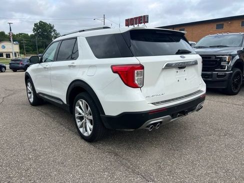 Certified 2023 Ford Explorer Platinum w/ Technology Package AWD/4WD image 6