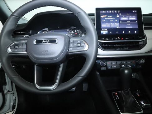 Used 2025 Jeep Compass Limited AWD/4WD image 27