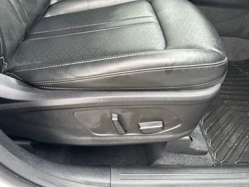Used 2023 Kia Sorento SX AWD/4WD image 47