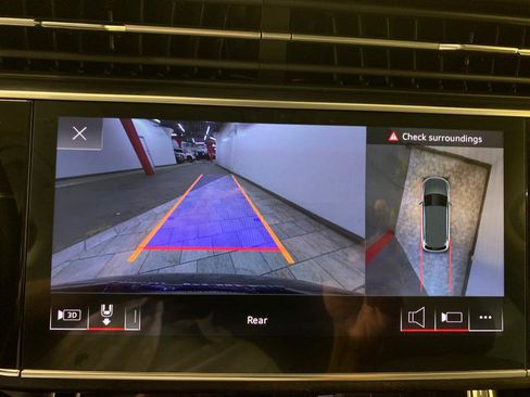 Used 2022 Audi Q7 3.0T Premium Plus w/ Premium Plus Package image 33