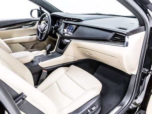 Used 2019 Cadillac XT5 FWD image 31