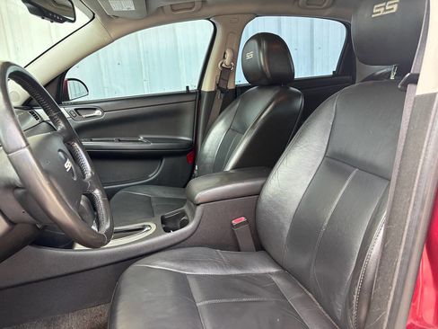 Used 2009 Chevrolet Impala SS w/ Convenience Package FWD image 18