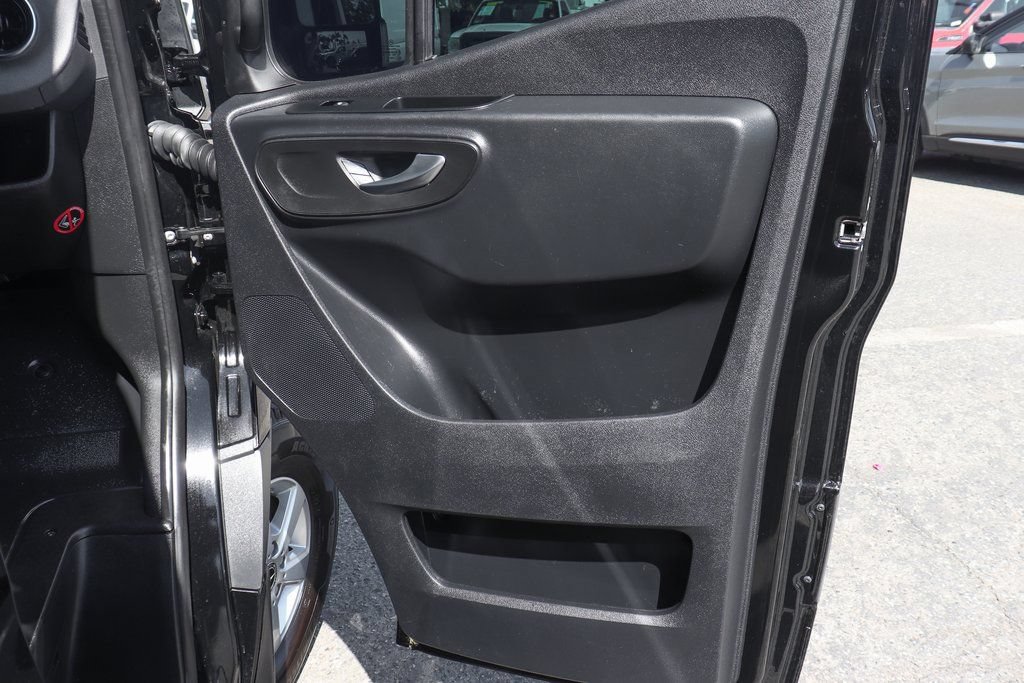 Used 2023 Mercedes-Benz Sprinter 2500 image 39