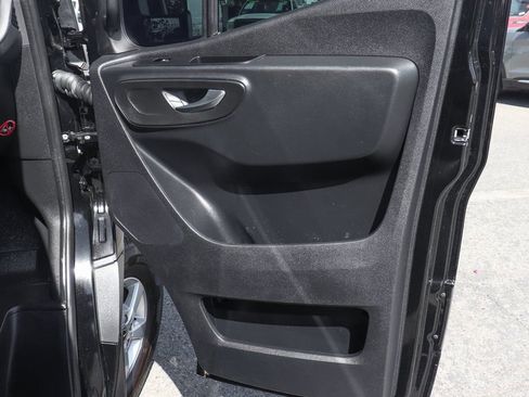 Used 2023 Mercedes-Benz Sprinter 2500 image 39