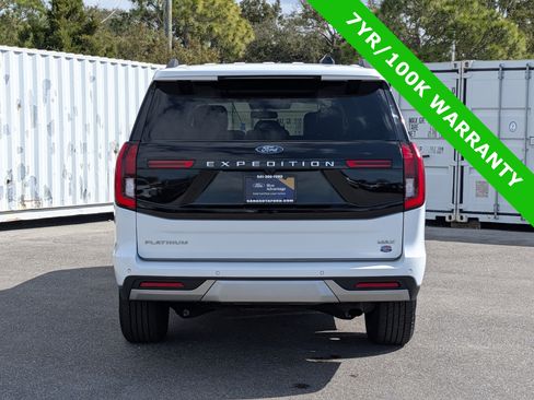 Certified 2025 Ford Expedition Max Platinum image 5