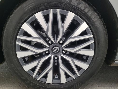 Used 2024 Nissan Altima 2.5 SV FWD image 31