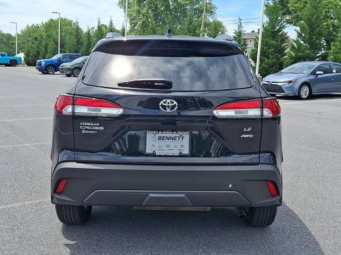 Certified 2023 Toyota Corolla Cross LE AWD/4WD image 5