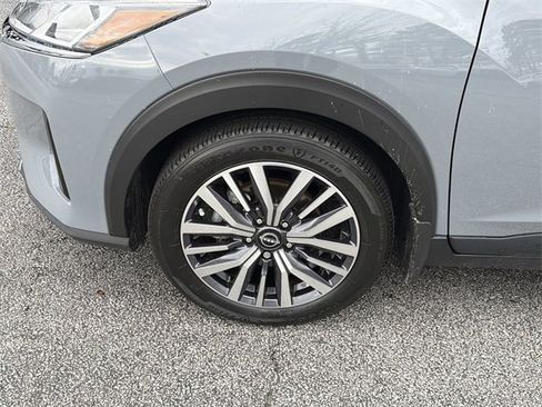 Certified 2023 Nissan Kicks SV image 18