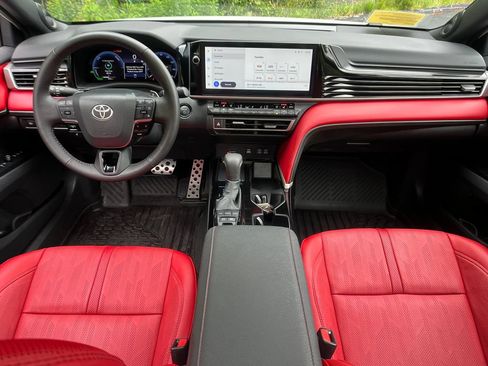 Used 2026 Toyota Camry XSE w/ Premium Package AWD/4WD image 13