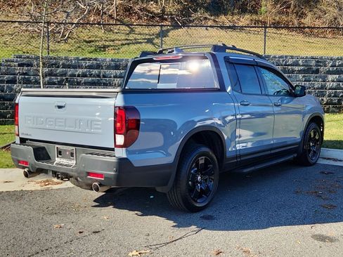 Used 2024 Honda Ridgeline Black Edition image 2