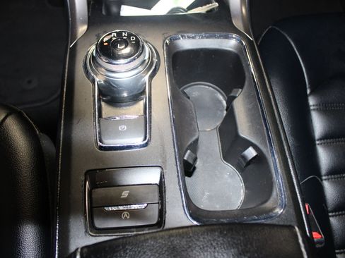 Used 2020 Ford Fusion SEL image 20