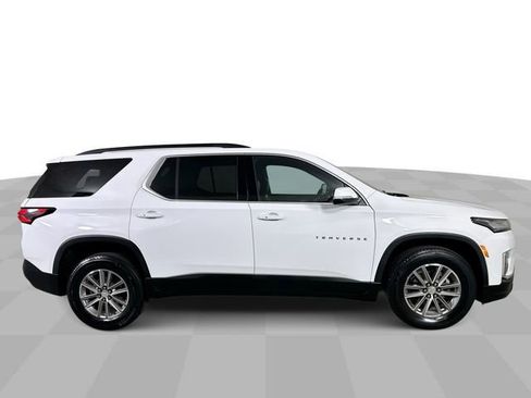 Used 2023 Chevrolet Traverse LT FWD image 9