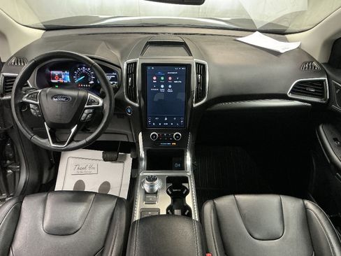 Used 2022 Ford Edge Titanium AWD/4WD image 16