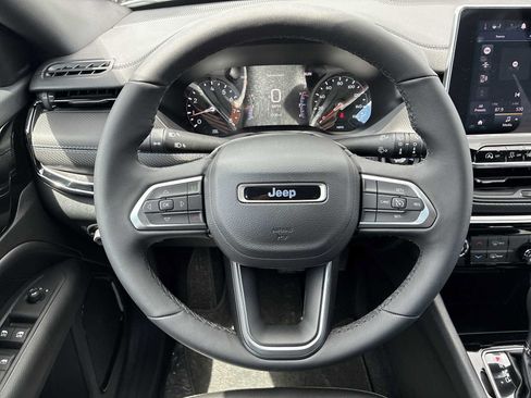 New 2026 Jeep Compass Latitude AWD/4WD image 11