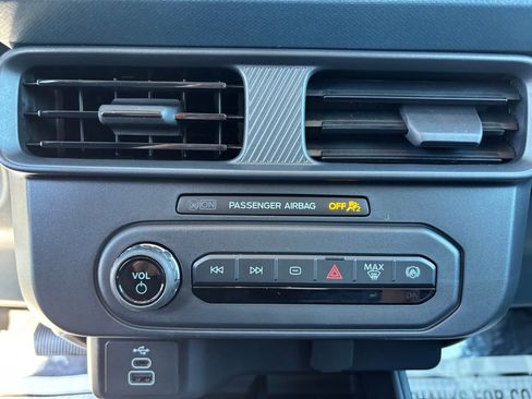 New 2025 Ford Maverick XL w/ Equipment Group 101A image 21