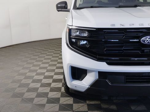Used 2025 Ford Expedition Max Active AWD/4WD image 14