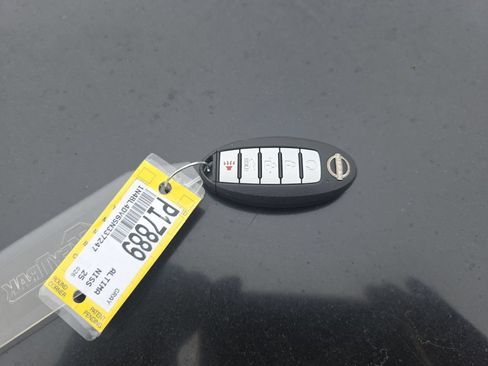 Used 2025 Nissan Altima 2.5 SV FWD image 27