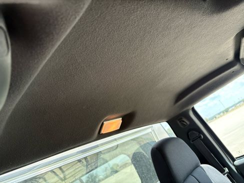 Used 2003 GMC Sonoma SL w/ Convenience Package image 27