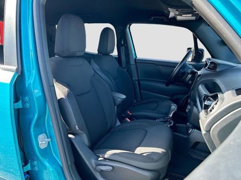 Used 2022 Jeep Renegade Altitude w/ Convenience Group image 28