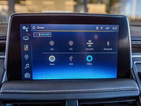 Used 2023 Chevrolet Suburban Premier image 34