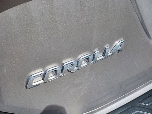 Used 2014 Toyota Corolla LE image 14