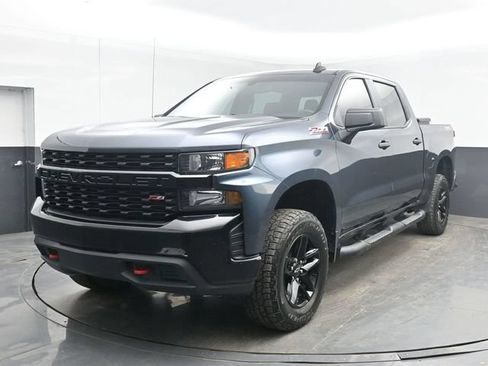 Used 2021 Chevrolet Silverado 1500 Custom Trail Boss w/ LPO, Dark Essentials Package AWD/4WD image 10