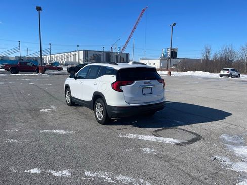 Used 2019 GMC Terrain SLE w/ Driver Convenience Package image 3