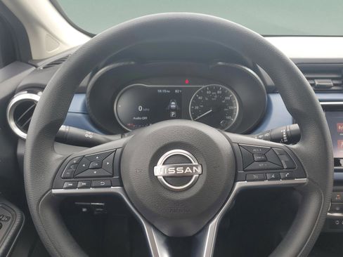 Used 2025 Nissan Versa SV FWD image 20