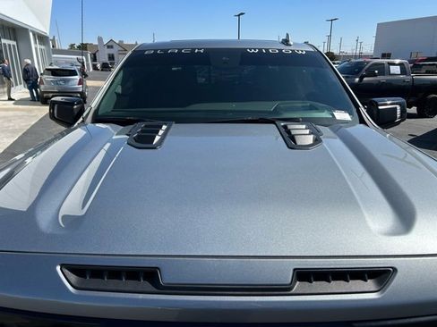 Used 2025 GMC Sierra 1500 AT4 w/ AT4 Premium Package image 10