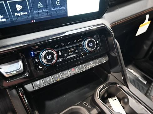 New 2026 GMC Sierra 2500 AT4 w/ AT4 Premium Plus Package AWD/4WD image 23