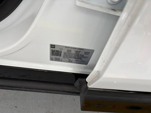 Used 2025 Buick Envista Sport Touring image 29