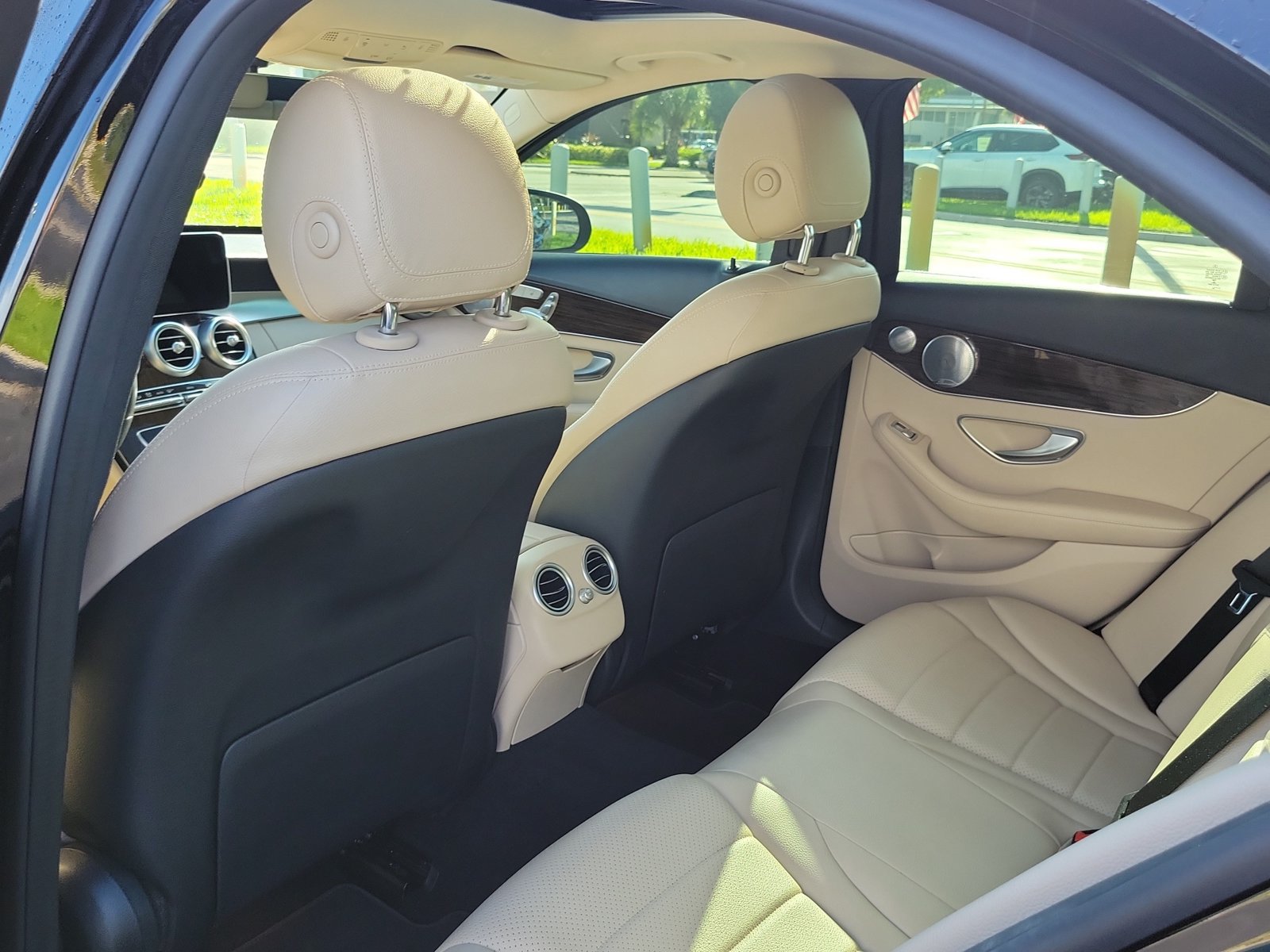 Used 2021 Mercedes-Benz C 300 Sedan image 12