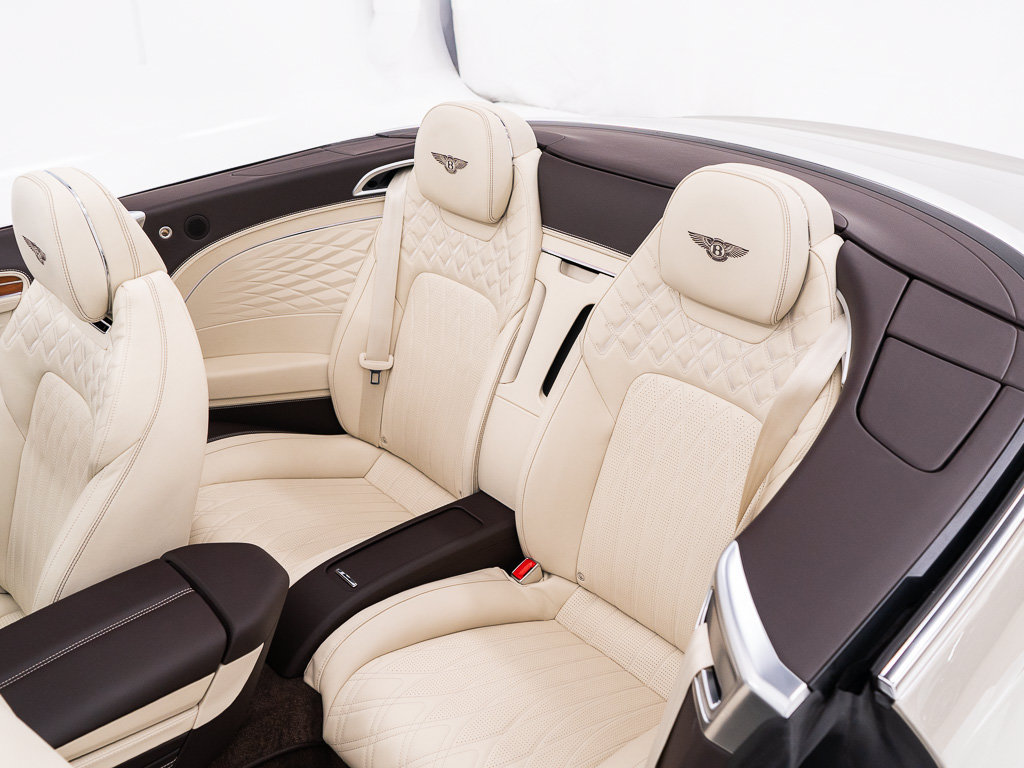 Certified 2026 Bentley Continental GT Azure AWD/4WD image 28