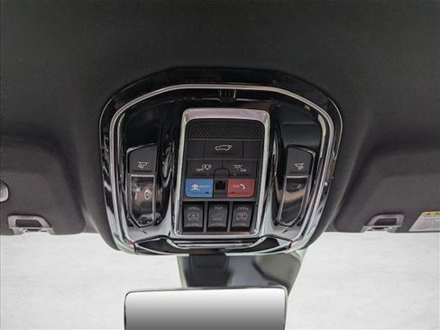 Used 2023 Jeep Grand Cherokee L Summit w/ Advanced Protech Group IV AWD/4WD image 21